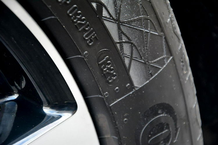 Ford Kuga Lift ST-Line Biała Perła 4WD Navi Radar ACC BI-Xenon led Skóry ASO zdjęcie 33