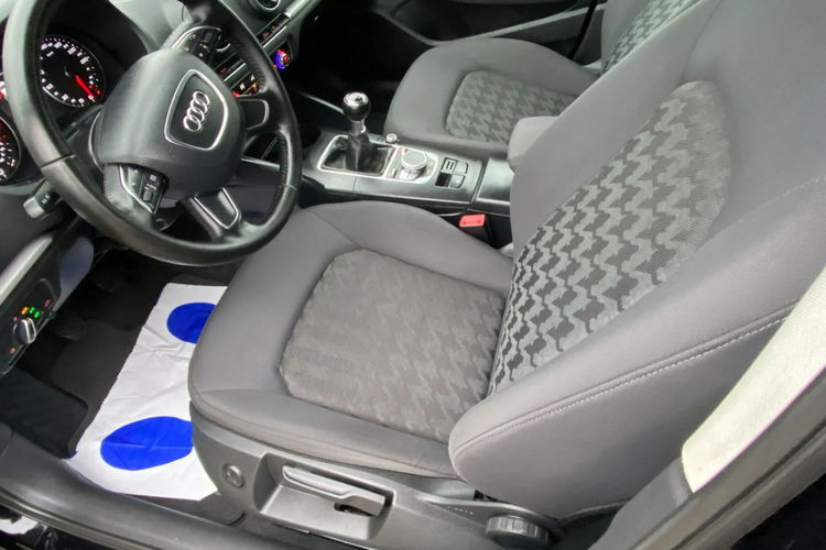 Audi A3 2.0 150KM+BI-XENON+LED+Asystent Poleceń+NAVI+Podgrzew fotele zdjęcie 19