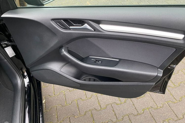 Audi A3 2.0 150KM+BI-XENON+LED+Asystent Poleceń+NAVI+Podgrzew fotele zdjęcie 38