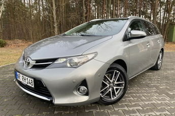 Toyota Auris 2.0D4D+Kamera+Navi+Asystent Parkowania+LEDY+WiFi+Parktronic