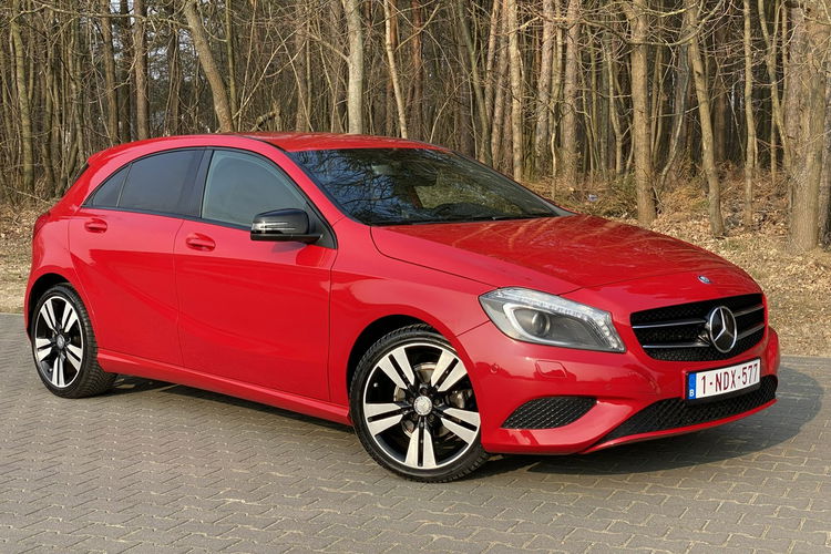 Mercedes A 180 Ledy+Panorama+Czarna podsufitka+Ksenob+Półskóra+Klimatronic+NAVI zdjęcie 10