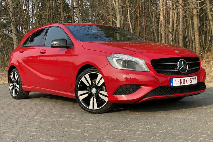 Mercedes A 180 Ledy+Panorama+Czarna podsufitka+Ksenob+Półskóra+Klimatronic+NAVI zdjęcie 11