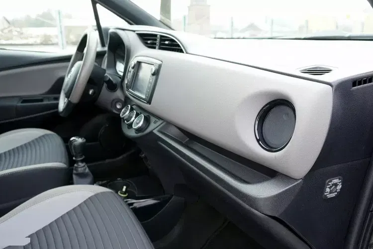 Toyota yaris zdjęcie 54