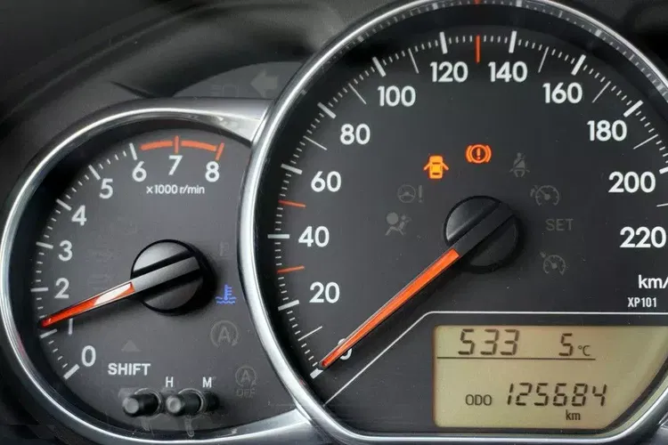 Toyota yaris zdjęcie 68