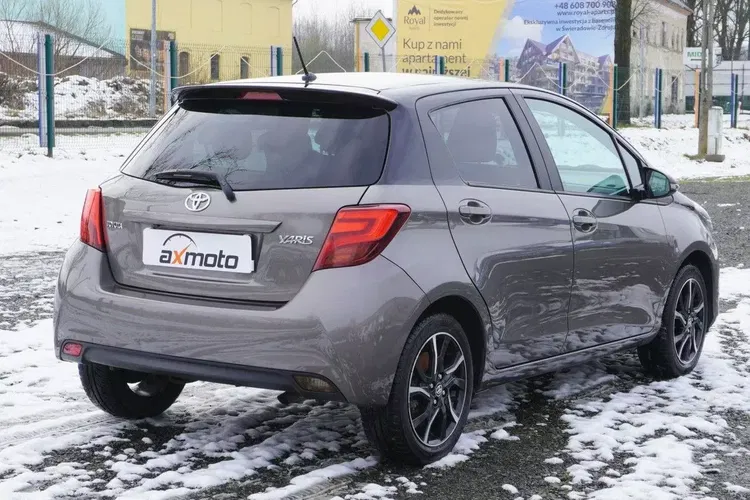 Toyota yaris zdjęcie 50