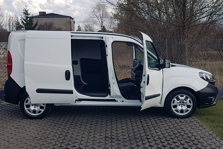 Fiat Doblo MAXI 3 OSOBY DŁUGI BLASZAK VAN FURGON KLIMA TEMPOMAT KRAJOWY zdjęcie 26