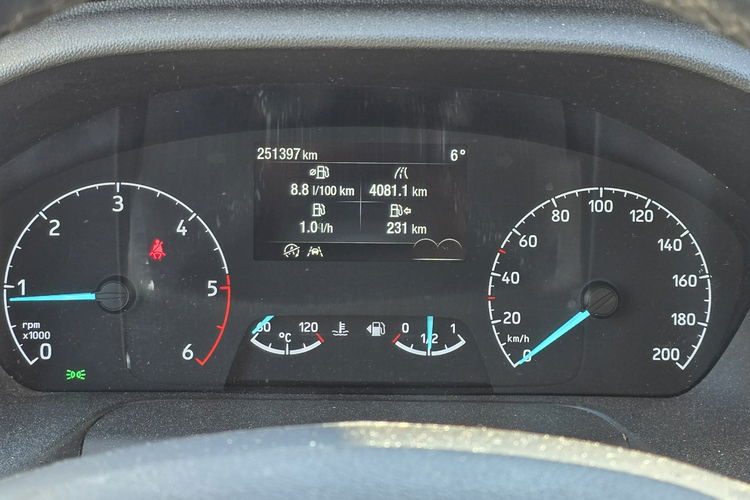 Ford Transit Custom L2H2 / 2.0 TDCi 170KM 9-osobowy / I- rej. 2021. / zdjęcie 7