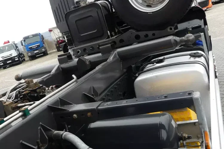 Iveco X-WAY 420 / 6x4 / KH-KIPPER 3 STRONNY / HYDROBURTA / WYWROTKA / zdjęcie 12