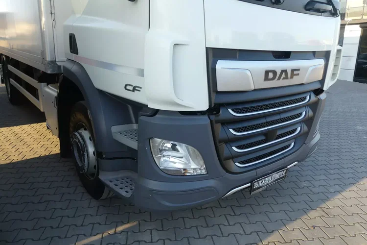 DAF CF 370 / 6x2 / CHŁODNIA 8.25 + WINDA / EURO 6 / zdjęcie 11