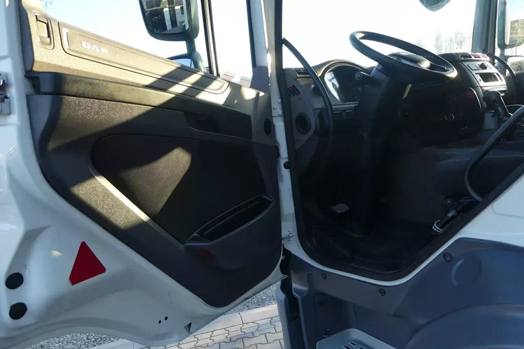DAF CF 370 / 6x2 / CHŁODNIA 8.25 + WINDA / EURO 6 / zdjęcie 17