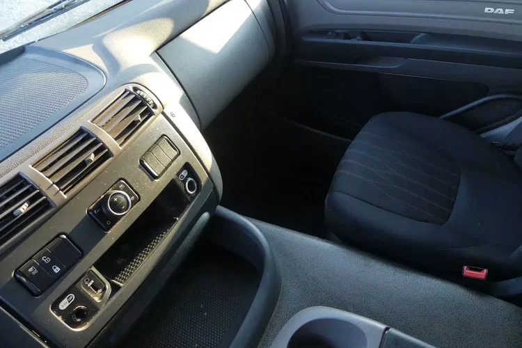 DAF CF 370 / 6x2 / CHŁODNIA 8.25 + WINDA / EURO 6 / zdjęcie 24