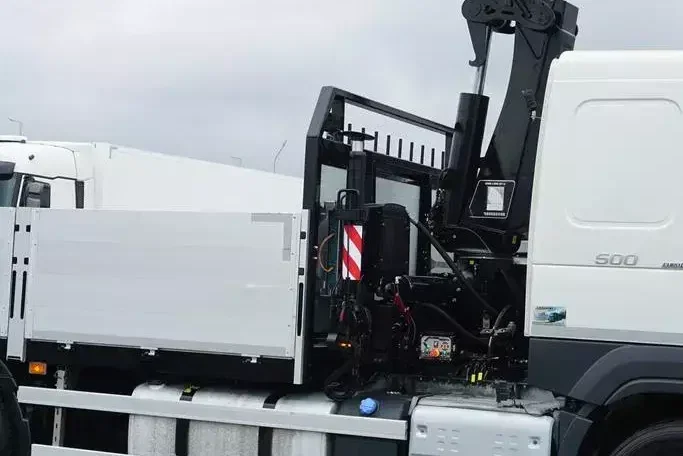 Volvo FM / 500 / 6 X 2 / SKRZYNIOWY + HDS / HIAB 232 E-6 / WYSIĘG 17 M / OŚ SKRĘTNA zdjęcie 22