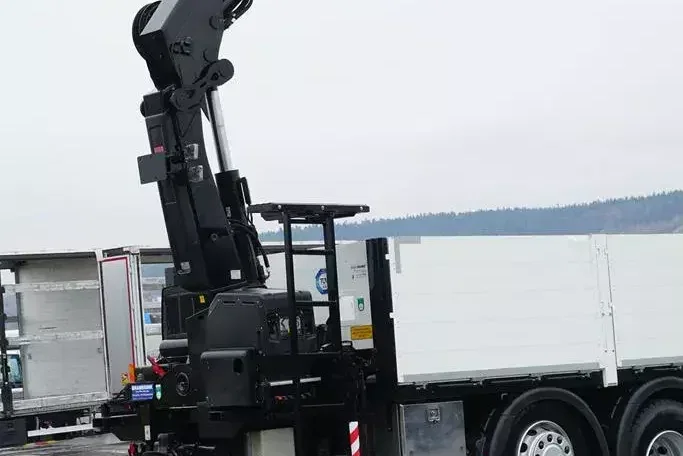 Scania R 450 / E 6 / 6 X 2 / SKRZYNIOWY + HDS / HIAB 192 ES – 3 / OŚ SKRETNA zdjęcie 15