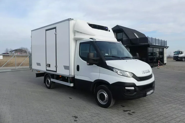Iveco DAILY 35S15 / CHŁODNIA / SUPER STAN / Silnik 2998.00 cm3 / Agregat CARRIER XARIOS 350 / zdjęcie 13