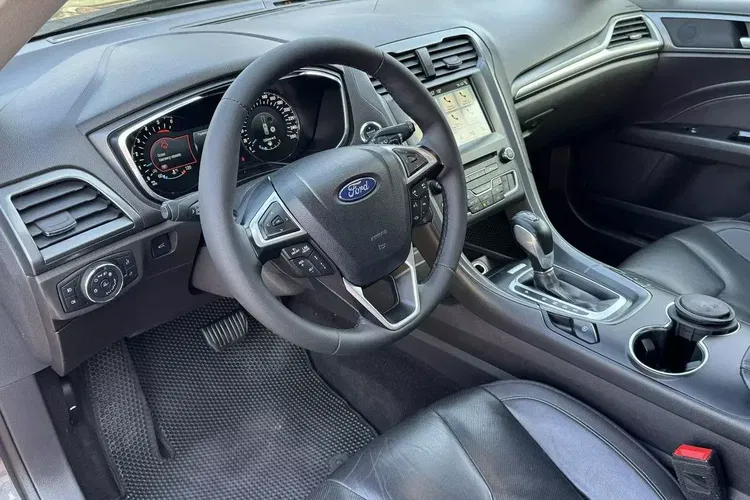 Ford mondeo zdjęcie 19