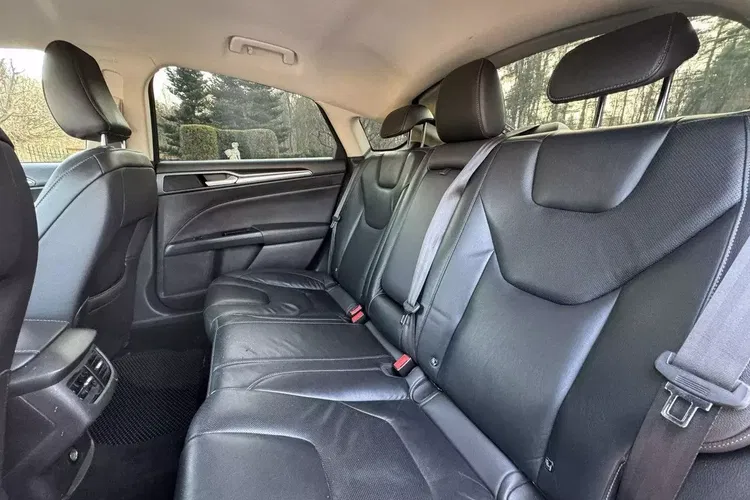 Ford mondeo zdjęcie 35