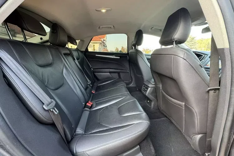 Ford mondeo zdjęcie 37