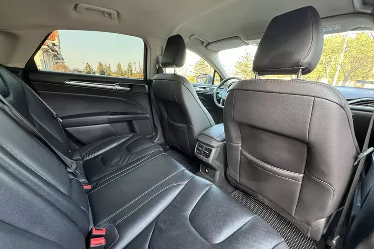 Ford mondeo zdjęcie 38