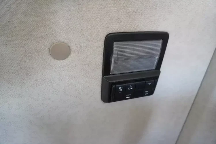 Mercedes Actros 1824 / Rama do zabudowy 9.1 m / kabina sypialna zdjęcie 26