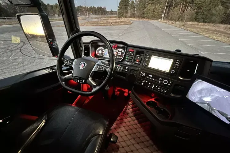 Scania S500 Pełna opcja cały na poduszce full ADR z Niemiec skóry 6 poduszek po kontrakcie serwisowym zdjęcie 19