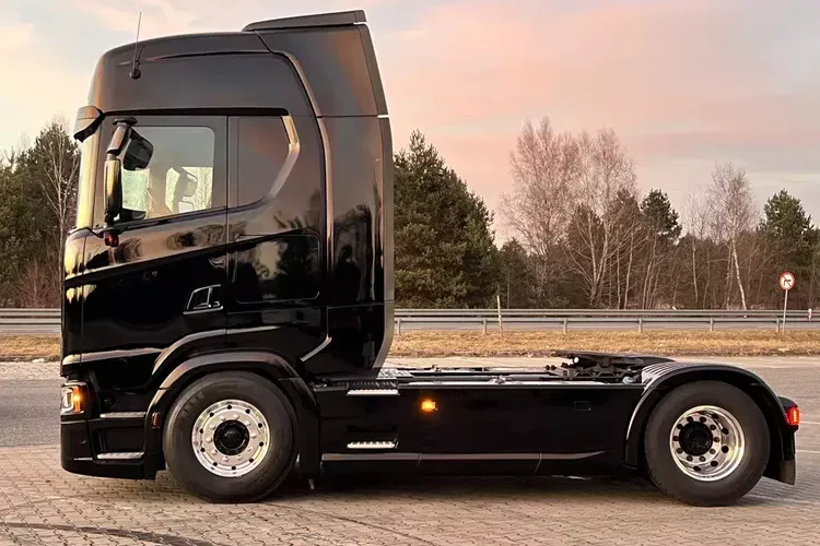 Scania S500 Pełna opcja cały na poduszce full ADR z Niemiec skóry 6 poduszek po kontrakcie serwisowym zdjęcie 5