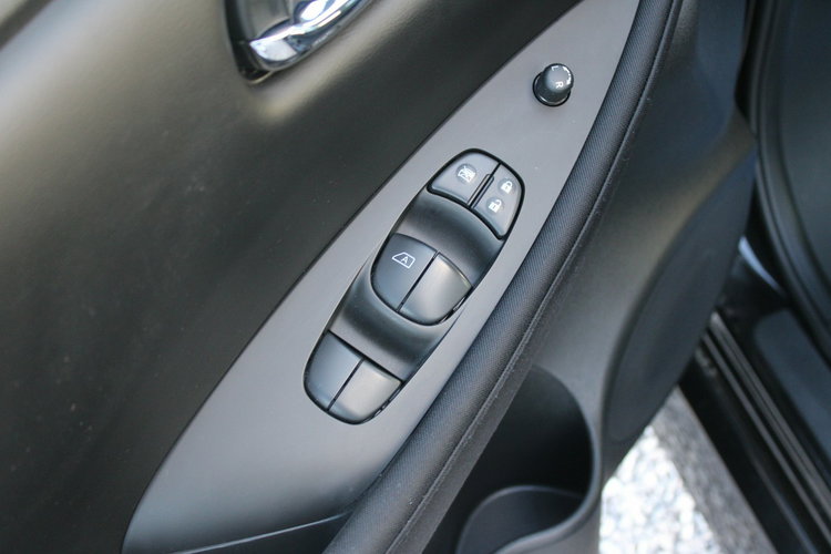 Nissan Leaf 40khw Acenta 6.6 Kw 150HP zdjęcie 14