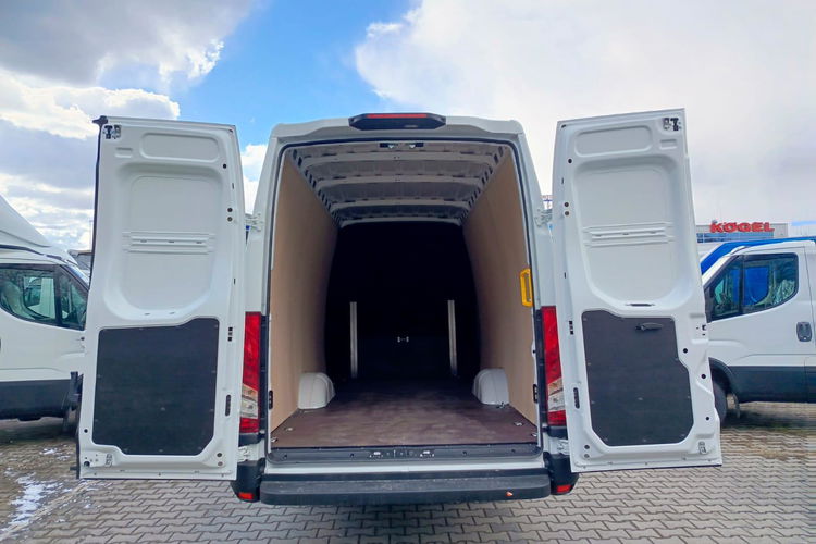 IVECO Daily 35S18HA8 V zdjęcie 9