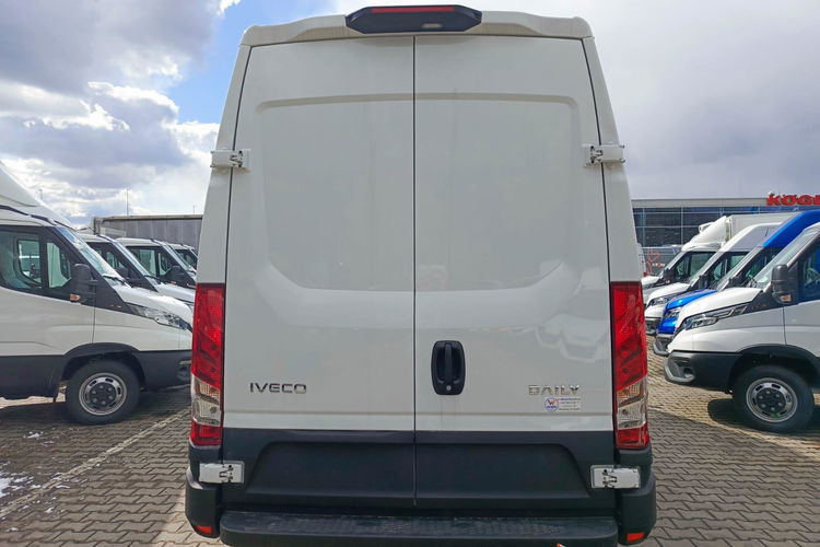 IVECO Daily 35S18HA8 V zdjęcie 14