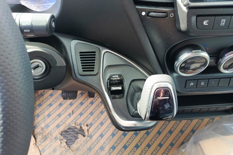 IVECO Daily 35S18HA8 V zdjęcie 17