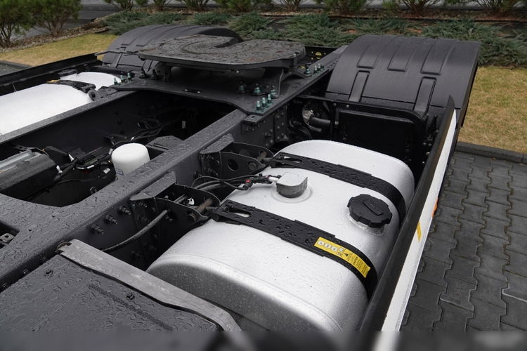 Volvo FH 500 / KLIMA POSTOJOWA / I-SAVE / NOWY MODEL / 2021 / OPONY 100% / PO KONTRAKCIE SERWISOWYM zdjęcie 11