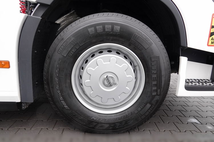 Volvo FH 500 / KLIMA POSTOJOWA / I-SAVE / NOWY MODEL / 2021 / OPONY 100% / PO KONTRAKCIE SERWISOWYM zdjęcie 17