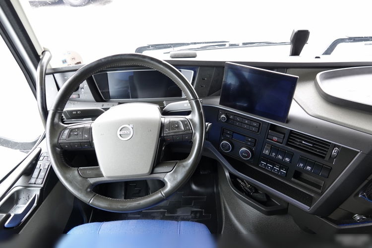 Volvo FH 500 / KLIMA POSTOJOWA / I-SAVE / NOWY MODEL / 2021 / OPONY 100% / PO KONTRAKCIE SERWISOWYM zdjęcie 26