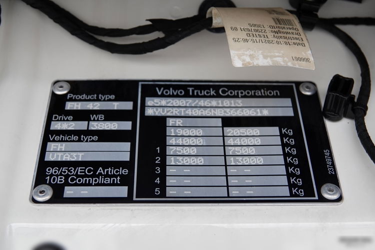 Volvo FH 500 / KLIMA POSTOJOWA / I-SAVE / NOWY MODEL / 2021 / OPONY 100% / PO KONTRAKCIE SERWISOWYM zdjęcie 35