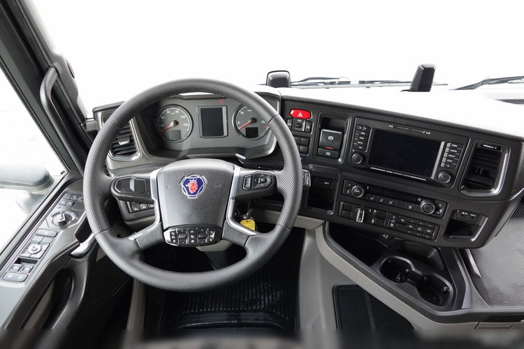 Scania R 450 / RETARDER / HYDRAULIKA / KLIMA POSTOJOWA / HYDRAULIKA / NISKA KABINA / OPONY 100% / PO KONTRAKCIE SERWISOWYM zdjęcie 29