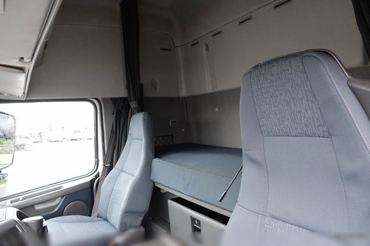 Volvo FM 450 / ADR / ALUFELGI / WAGA: 6900KG / EURO 5 / PO KONTRAKCIE SERWISOWYM  zdjęcie 25