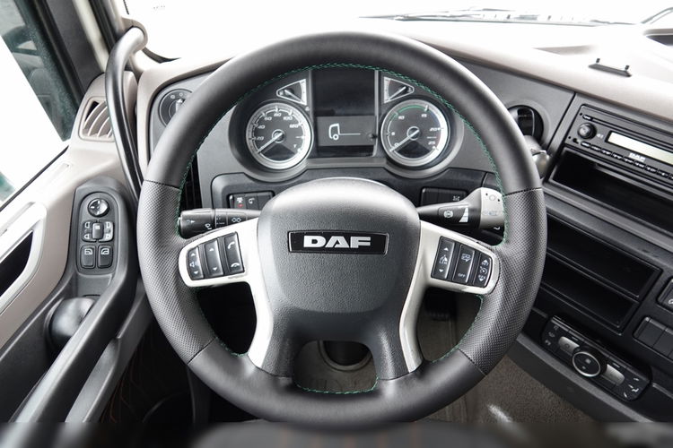 DAF XF 530 / HYDRAULIKA / KLIMA POSTOJOWA / 2019 / SSC / OPONY 100% / PO KONTRAKCIE SERWISOWYM zdjęcie 27