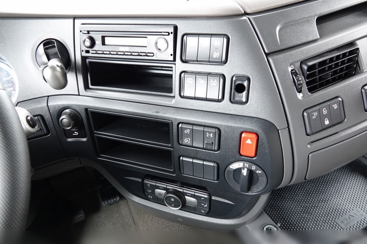 DAF XF 530 / HYDRAULIKA / KLIMA POSTOJOWA / 2019 / SSC / OPONY 100% / PO KONTRAKCIE SERWISOWYM zdjęcie 29