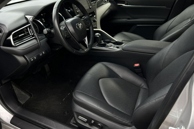 Toyota Camry 2.5 HSD 218KM COMFORT BUSINESS, salon Polska, gwarancja, FV23% zdjęcie 10