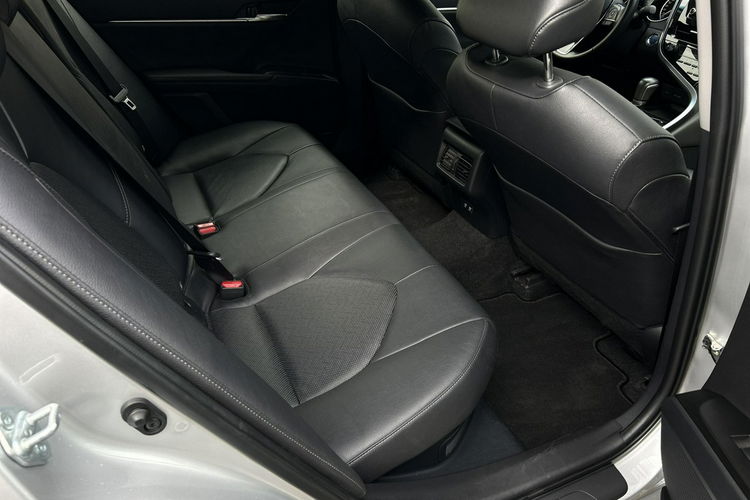 Toyota Camry 2.5 HSD 218KM COMFORT BUSINESS, salon Polska, gwarancja, FV23% zdjęcie 13