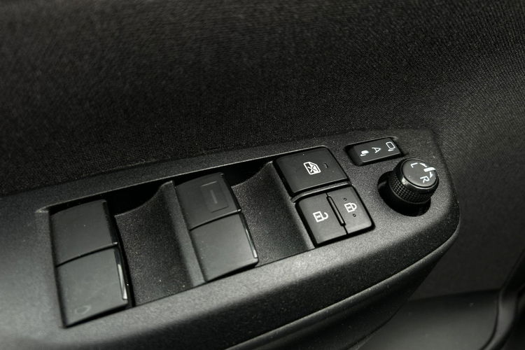 Toyota Yaris 1.5 HSD 116KM SELECTION STYLE SMART, salon Polska, gwarancja, FV23% zdjęcie 19