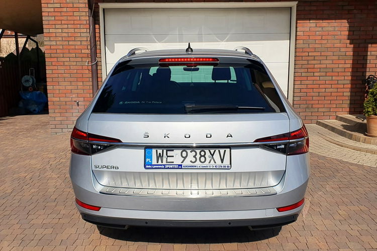 Skoda Superb STYLE, Bi-xenon, NAVI, Canton, DSG, Salon PL, serwis ASO, F.VAT23, leasing zdjęcie 10