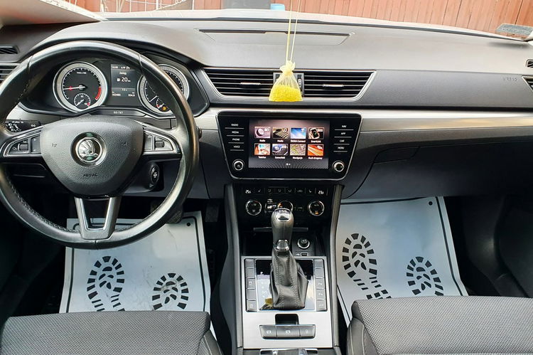 Skoda Superb STYLE, Bi-xenon, NAVI, Canton, DSG, Salon PL, serwis ASO, F.VAT23, leasing zdjęcie 15