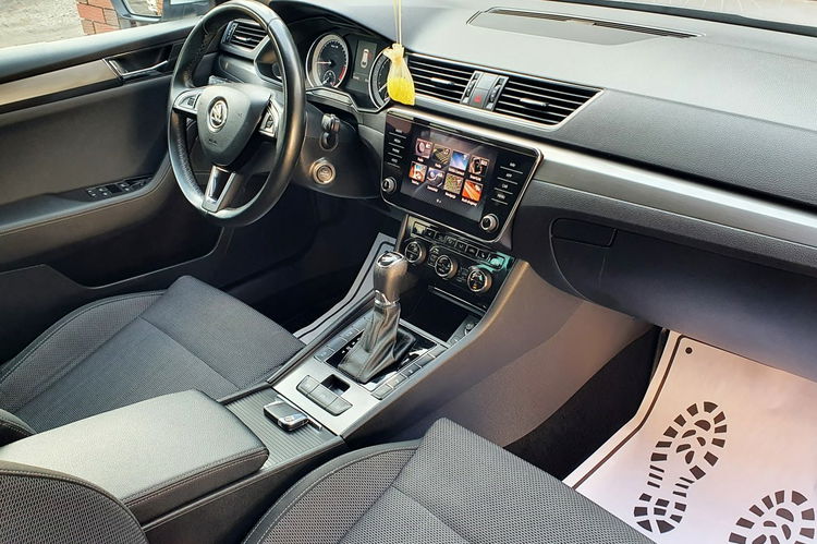 Skoda Superb STYLE, Bi-xenon, NAVI, Canton, DSG, Salon PL, serwis ASO, F.VAT23, leasing zdjęcie 17