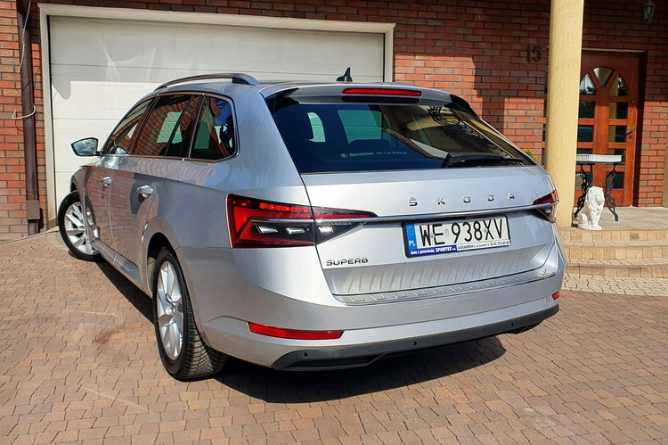 Skoda Superb STYLE, Bi-xenon, NAVI, Canton, DSG, Salon PL, serwis ASO, F.VAT23, leasing zdjęcie 9