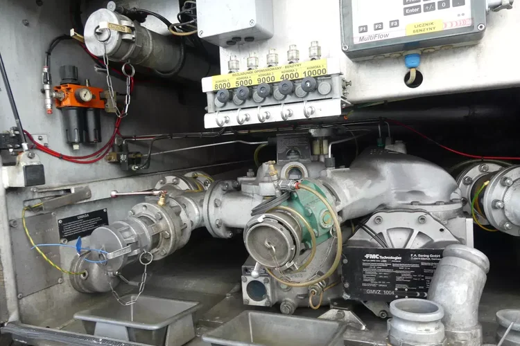 STOKOTA CYSTERNA PALIWOWA / 5 KOMOROWA / ON / BP / zdjęcie 22