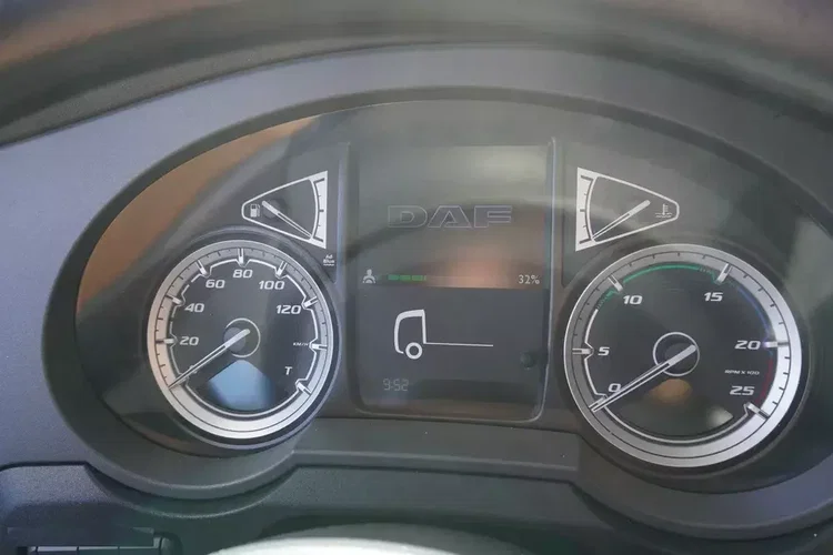 DAF XF 480 / 2021 / Chłodnia Krone Multitemperatura / 185 000 km zdjęcie 21