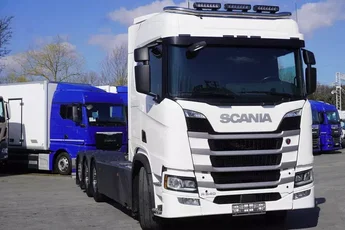 Scania R540 / 8×4 / r.2022 / rama 8.35 m / oś skrętna