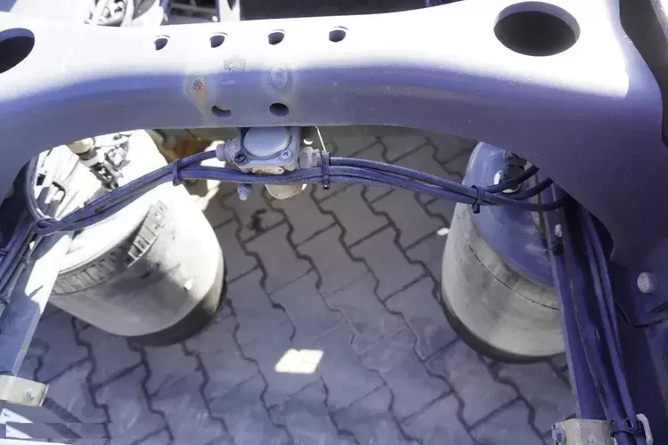 Scania R540 / 8×4 / r.2022 / rama 8.35 m / oś skrętna zdjęcie 16