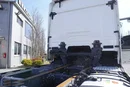 Scania R540 / 8×4 / r.2022 / rama 8.35 m / oś skrętna zdjęcie 17