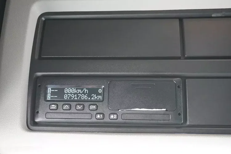 Scania R540 / 8×4 / r.2022 / rama 8.35 m / oś skrętna zdjęcie 21